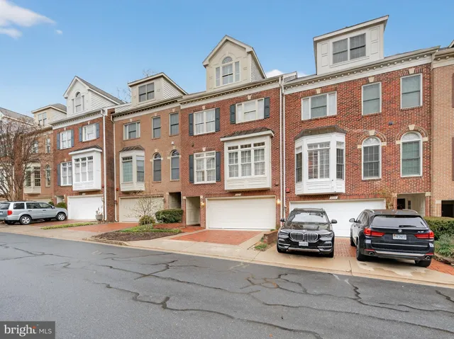 $1,659,000 | 1723 22nd Court North, Arlington, VA 22209