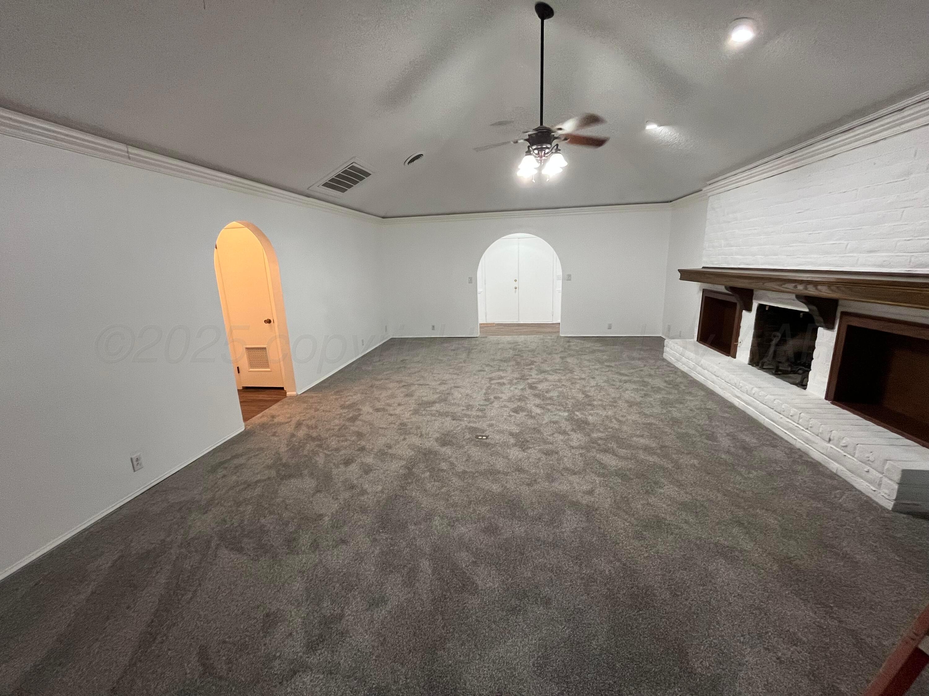 7205 Southwest 37th Avenue Amarillo, TX 79109 - Photo 3 of 20 IMG_3570