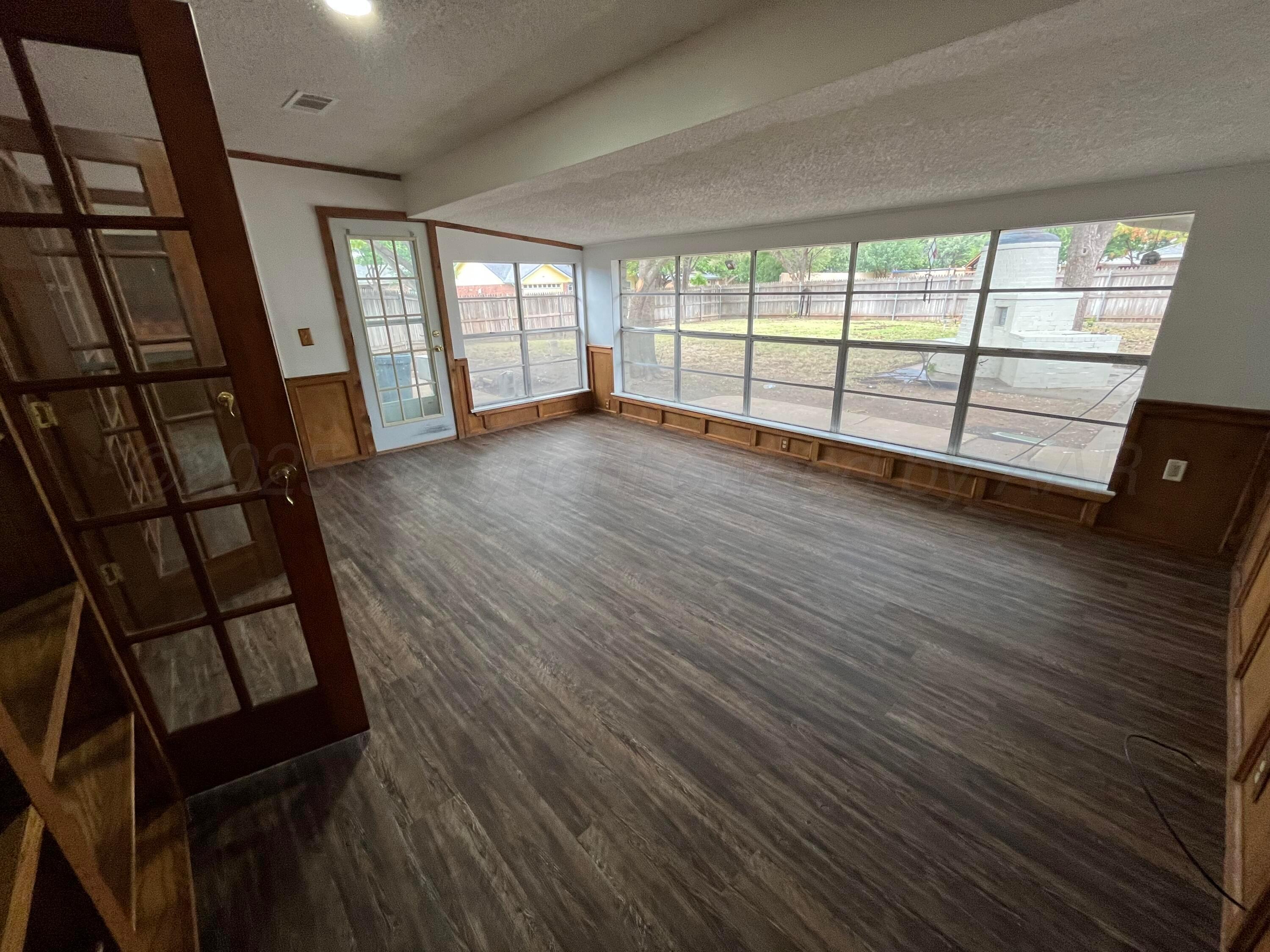 7205 Southwest 37th Avenue Amarillo, TX 79109 - Photo 8 of 20 IMG_3564