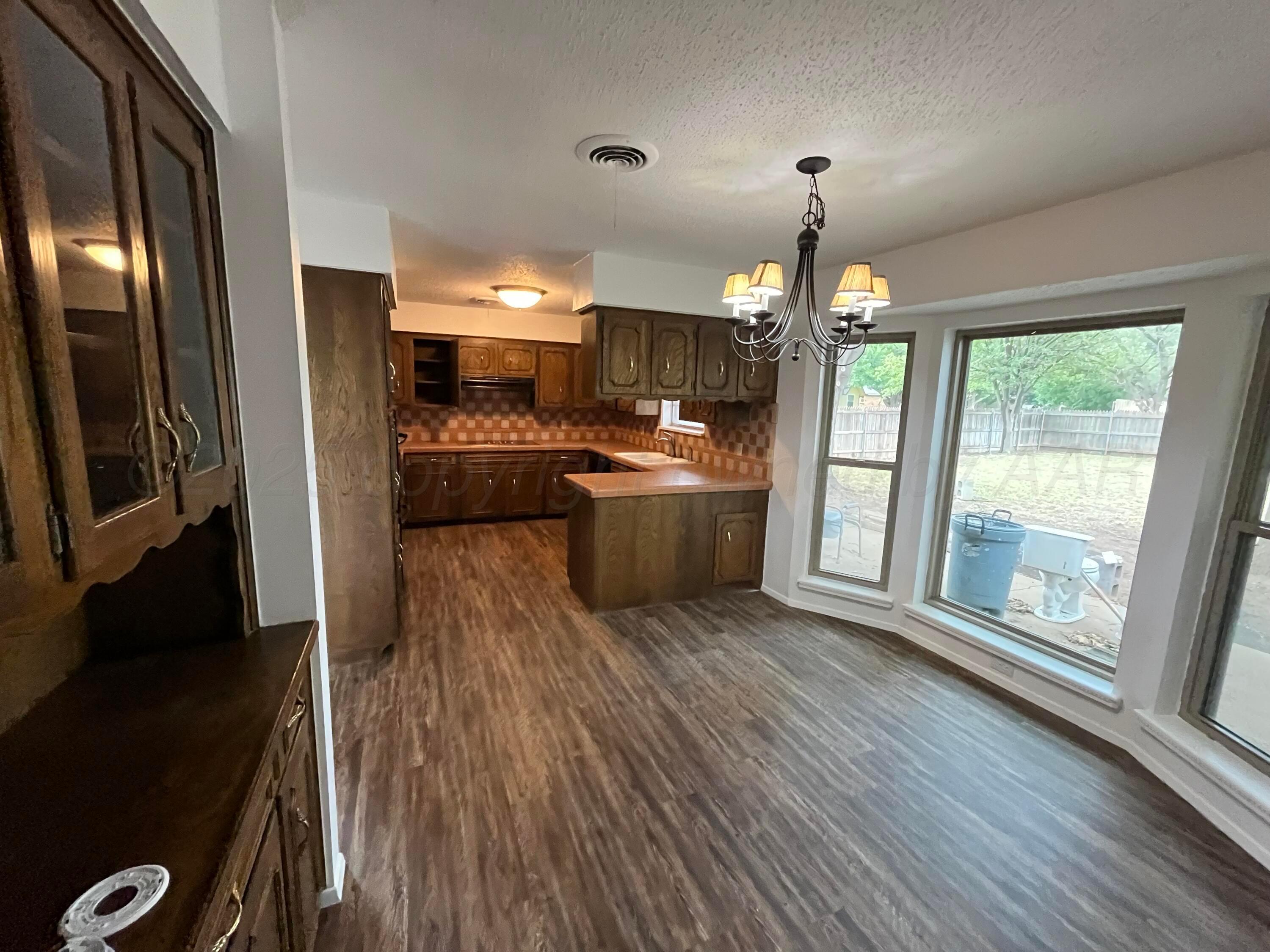 7205 Southwest 37th Avenue Amarillo, TX 79109 - Photo 9 of 20 IMG_3569