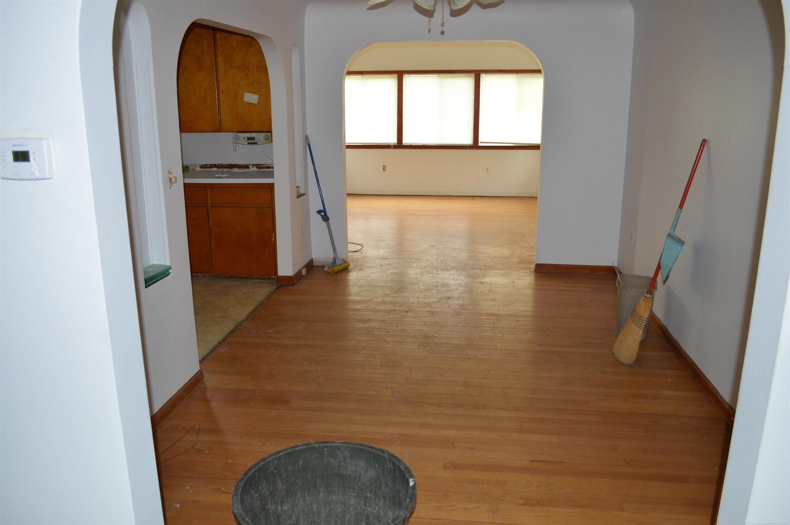 21560 23 Mile Road Macomb, MI 48044 - Photo 3 of 10 50155817-14441d29-c0b3-43a5-99fd-4a8ee7f257da.JPG