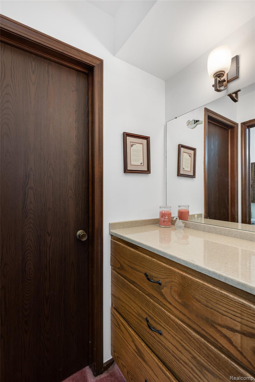 9730 Gibbs Road Clarkston, MI 48348 - Photo 13 of 39 9730 Gibbs Rd 0018.jpg