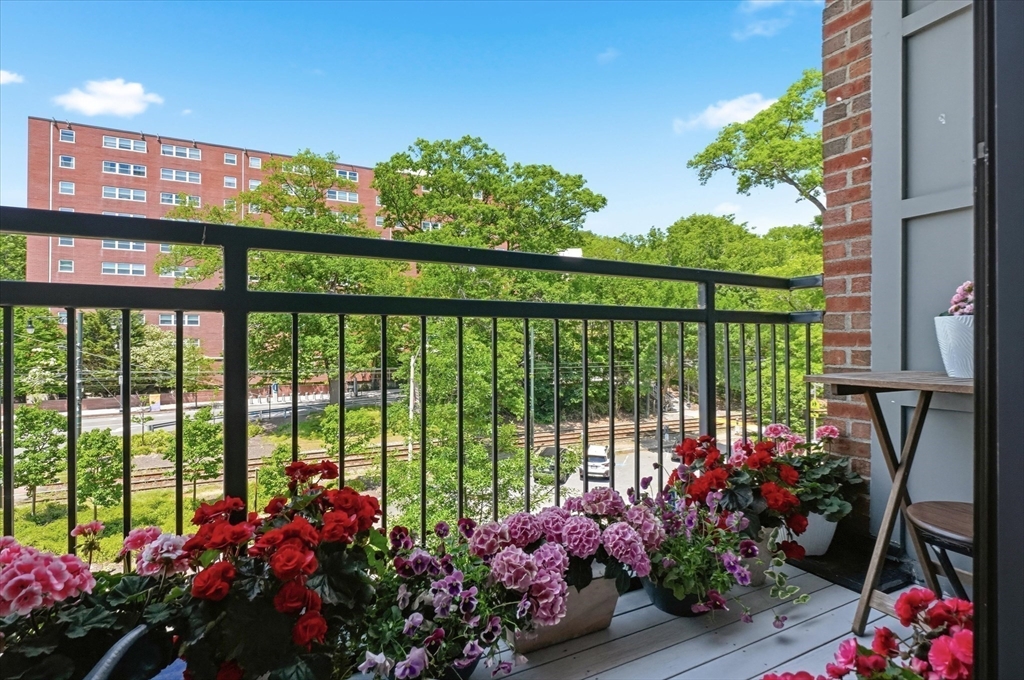 1601 Beacon Street, Unit 302 Brookline, MA 02446 - Photo 8 of 29
