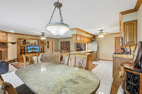 $599,995 | 308 South Knollwood Drive, Schaumburg, IL 60193