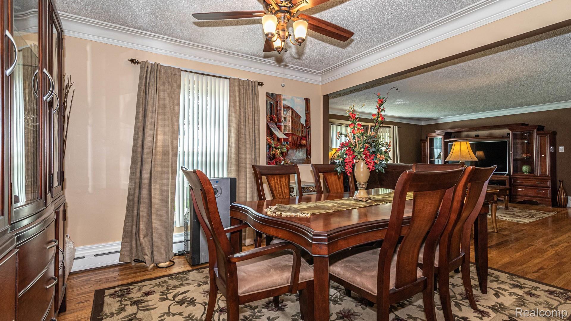 27216 Howell Road Redford, MI 48239 - Photo 13 of 37 Opens to living room!