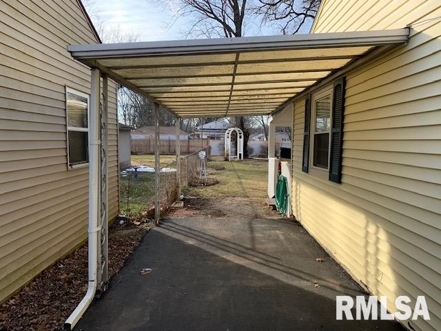 2861 Hoover Avenue Springfield, IL 62703 - Photo 15 of 22 Gallery Image 15