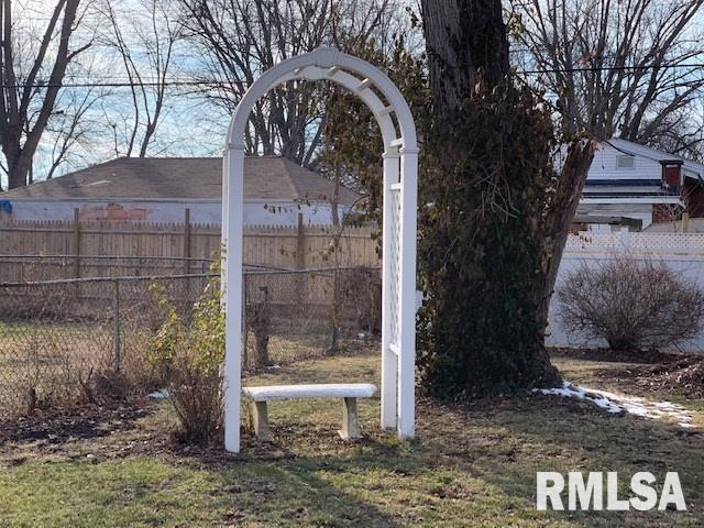 2861 Hoover Avenue Springfield, IL 62703 - Photo 19 of 22 Gallery Image 19