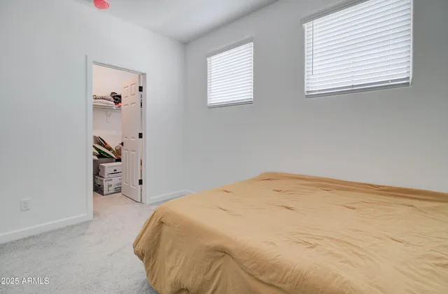 a view of backyard of the house