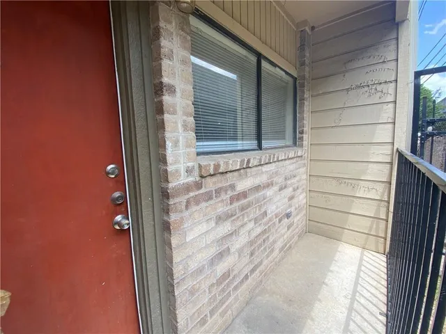 $1,200 | 3000 Guadalupe Street, Unit 116, Austin, TX 78705