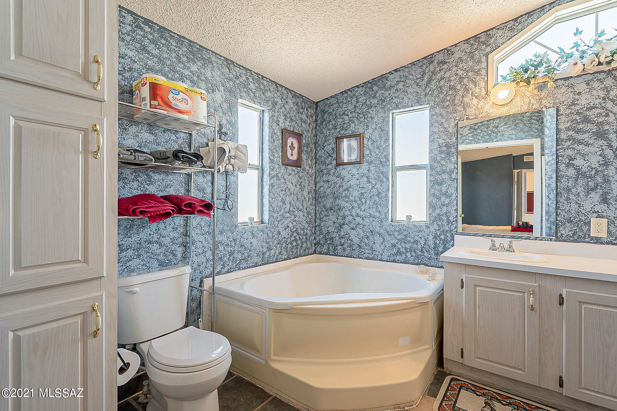 141 North Ruth Road Benson, AZ 85602 - Photo 4 of 49 Gallery Image 4