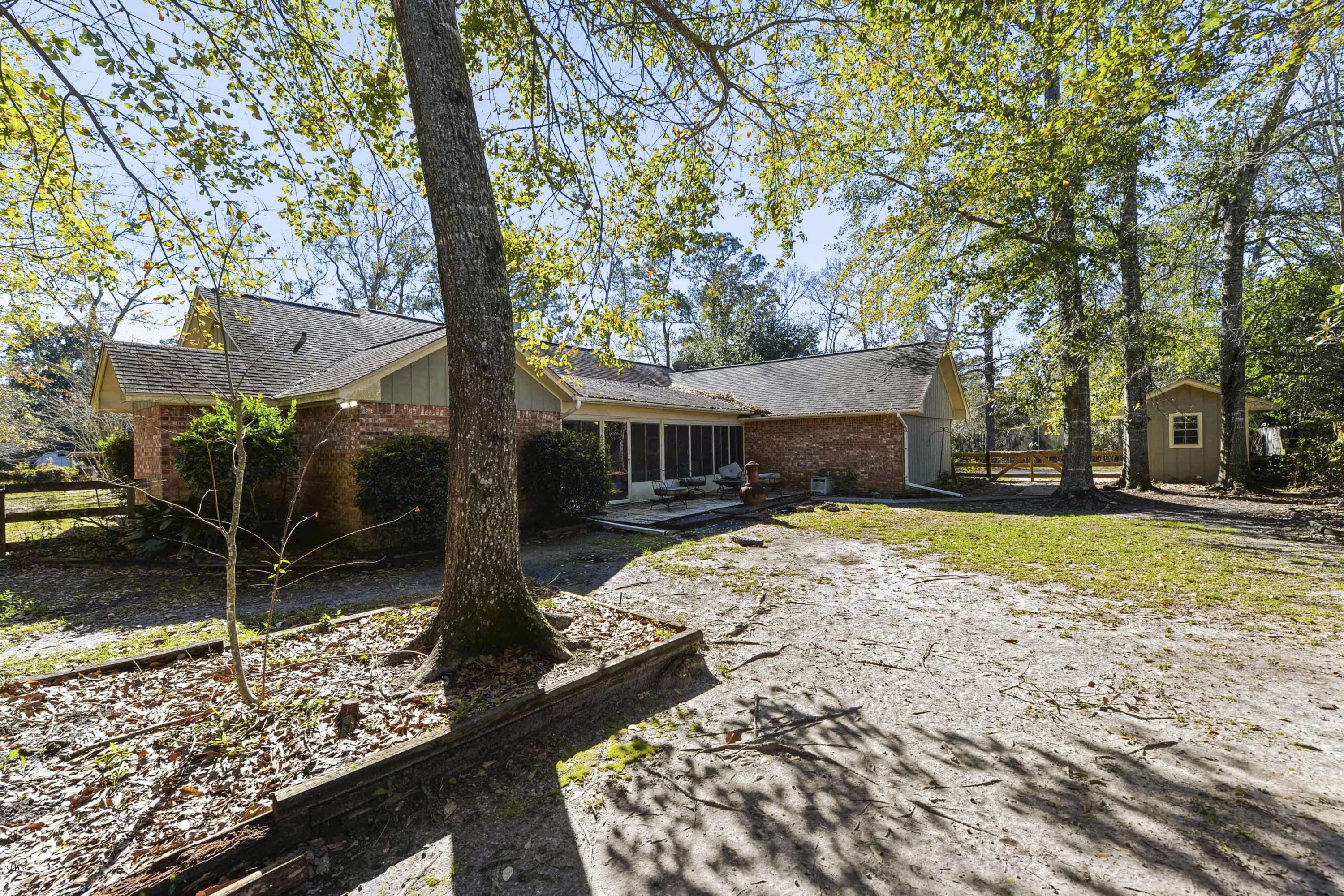 9100 Old Walnut Road Ocean Springs, MS 39564 - Photo 21 of 22 021