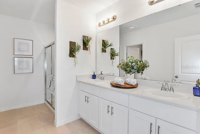 $352,000 | 7431 Sandstone Drive, Groveland, FL 34736