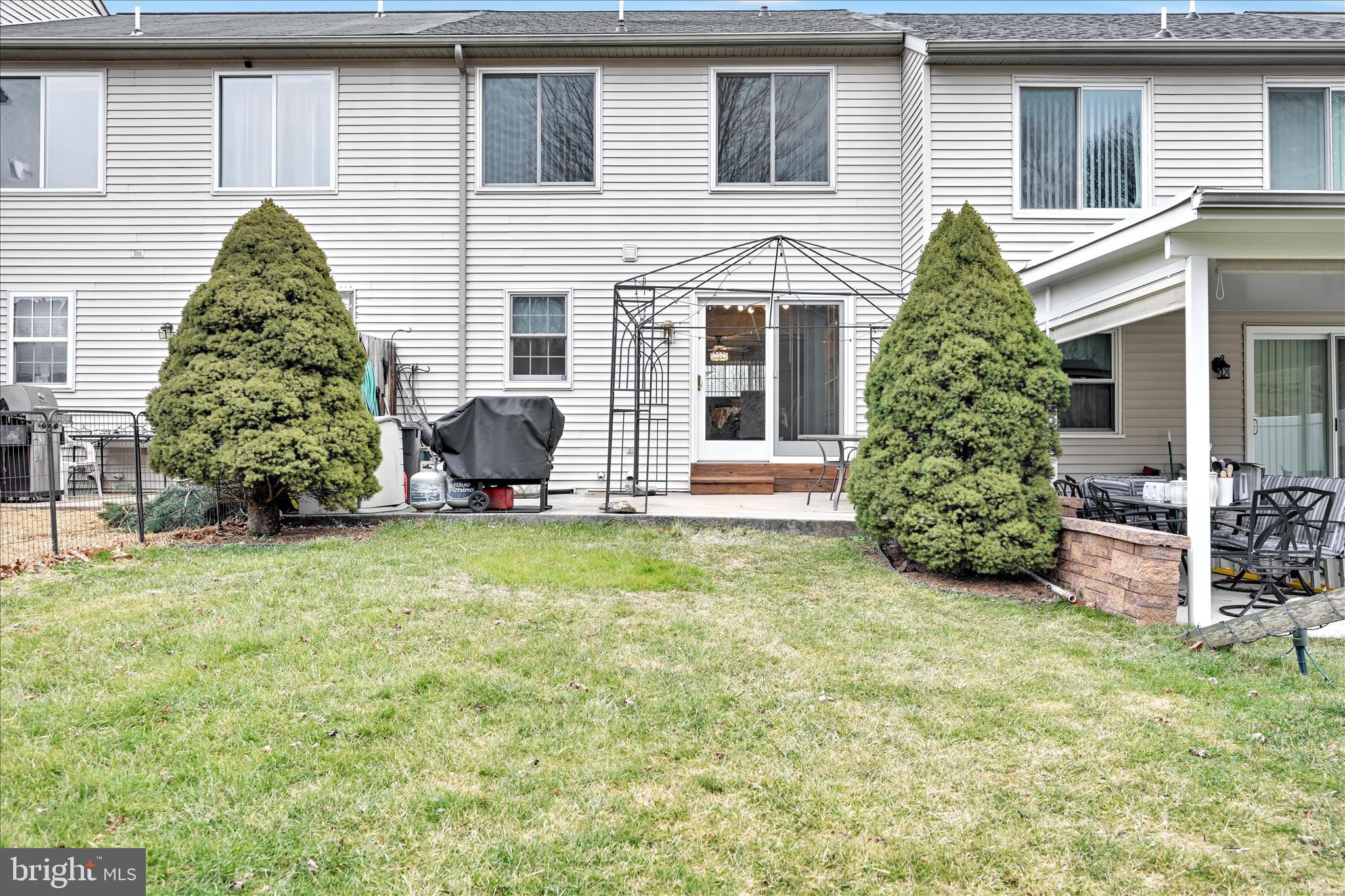 160 Riders Way Lebanon, PA 17042 - Photo 28 of 29 a view of a house with backyard and garden