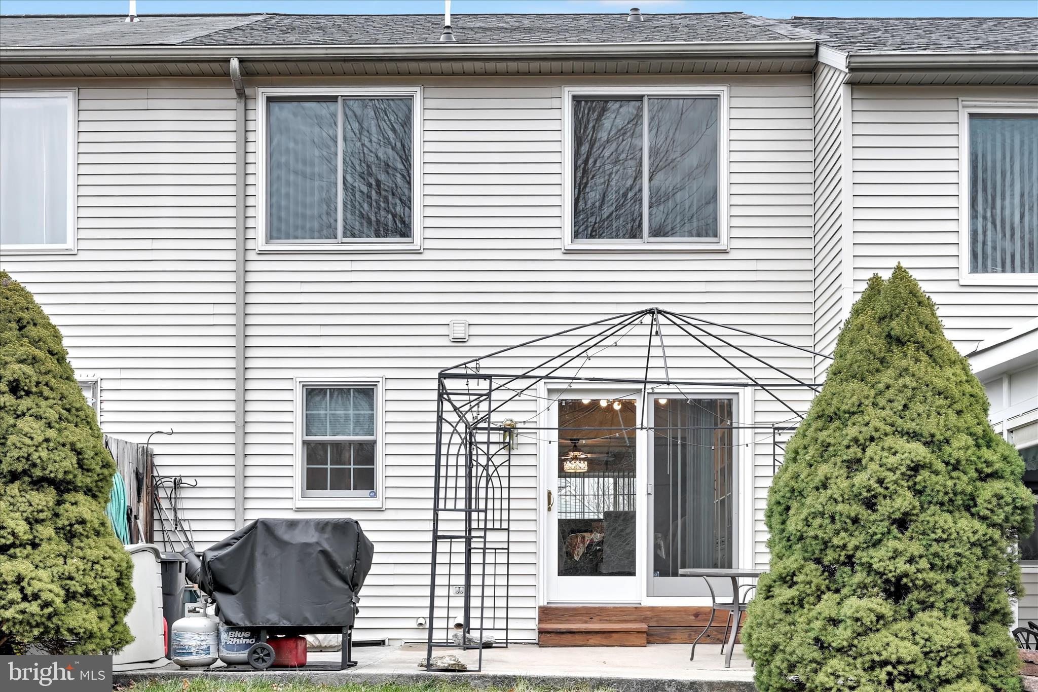 160 Riders Way Lebanon, PA 17042 - Photo 29 of 29 a front view of a house