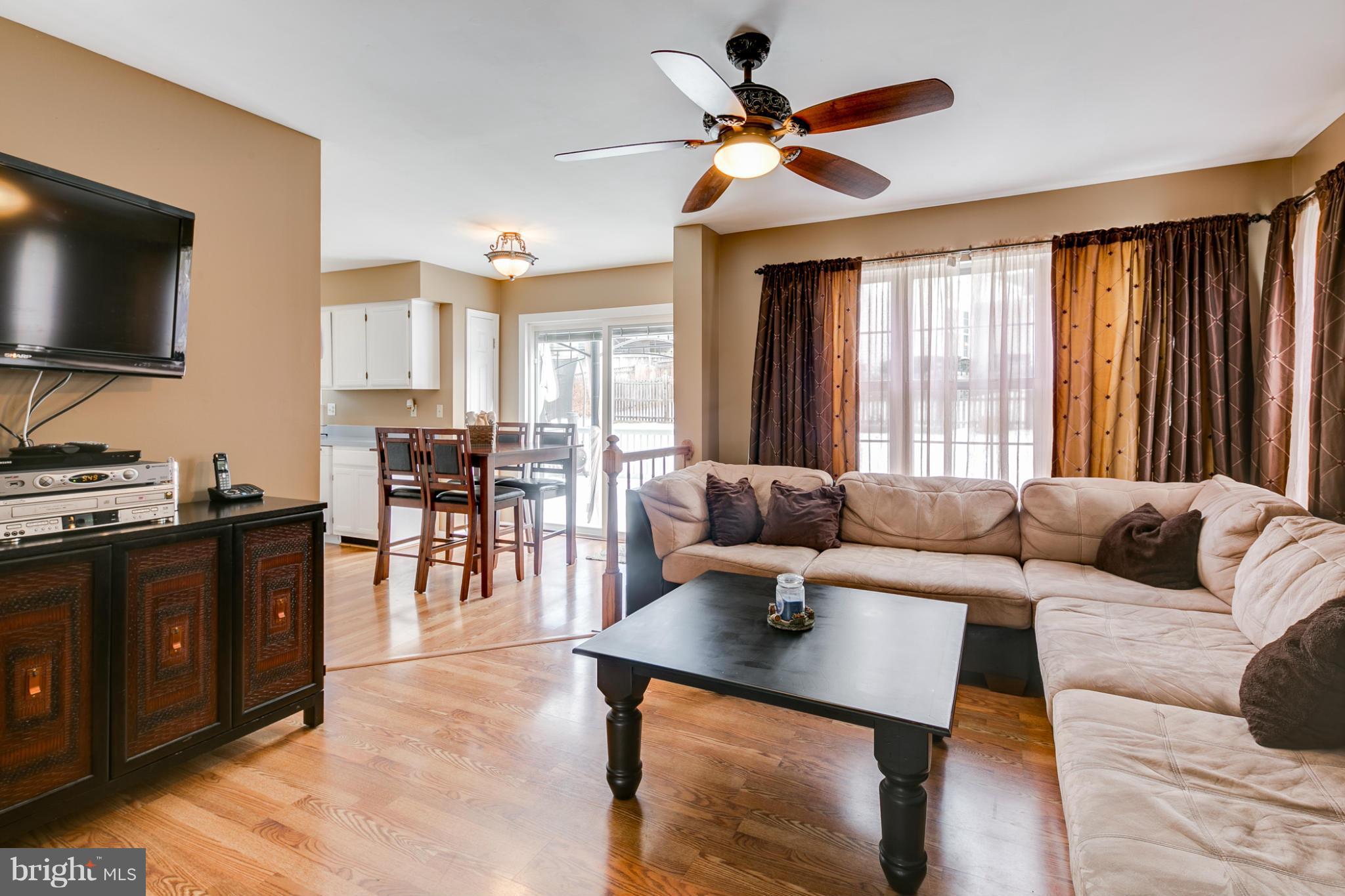 6677 Hunter Road Elkridge, MD 21075 - Photo 2 of 30 Family Room