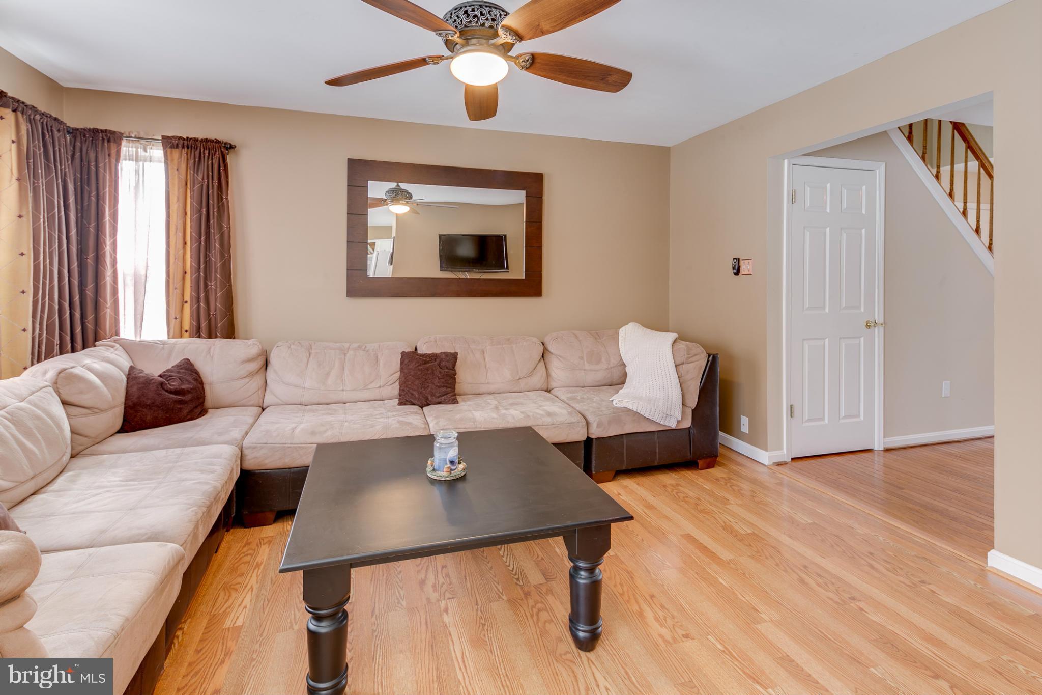 6677 Hunter Road Elkridge, MD 21075 - Photo 5 of 30 Family Room