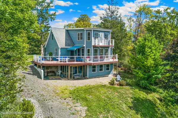 $895,000 | 56 Manhattoes Drive, Athens, NY 12015