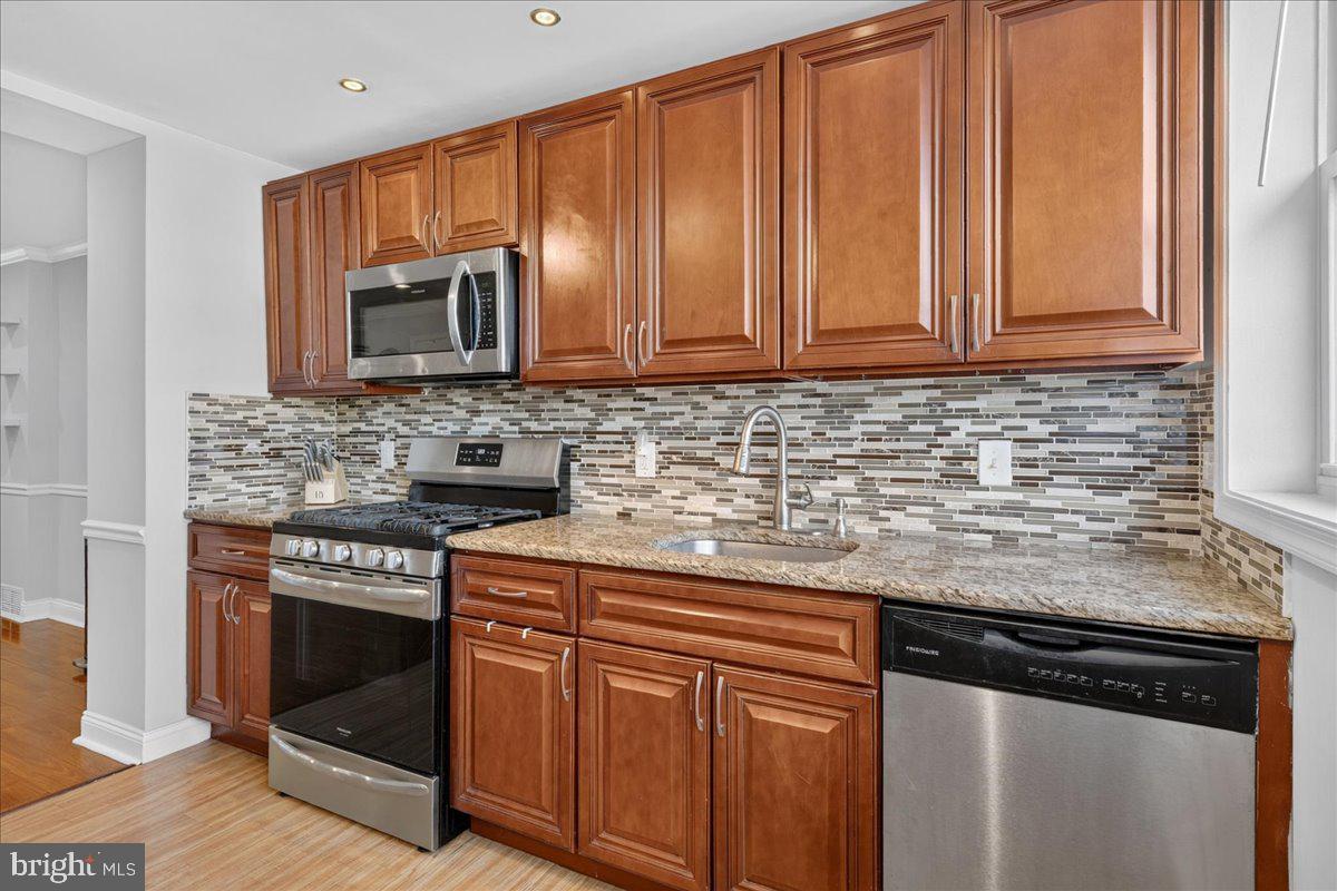 4233 Lawnside Road Philadelphia, PA 19154 - Photo 6 of 35 Gallery Image 6