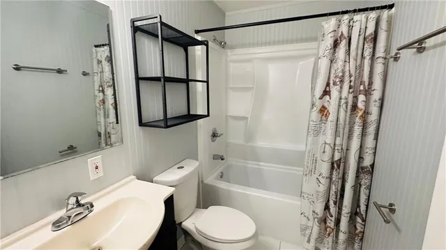 $2,200 | 5017 Rochester Drive, Marrero, LA 70072