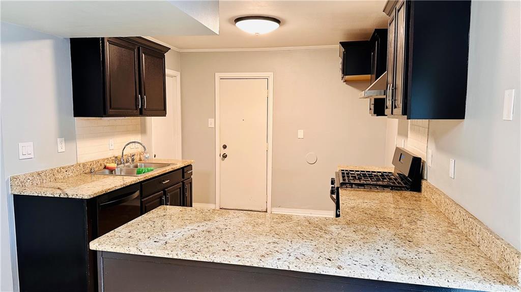 5017 Rochester Drive Marrero, LA 70072 - Photo 3 of 22