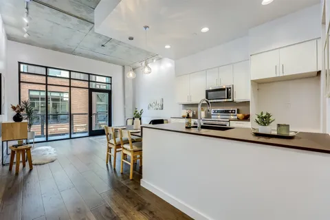 $399,000 | 1501 East 4th Street, Unit 206, Austin, TX 78702