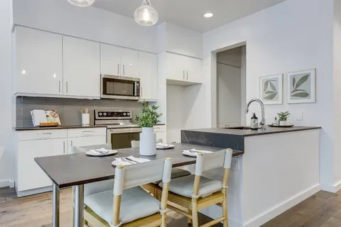 $399,000 | 1501 East 4th Street, Unit 206, Austin, TX 78702