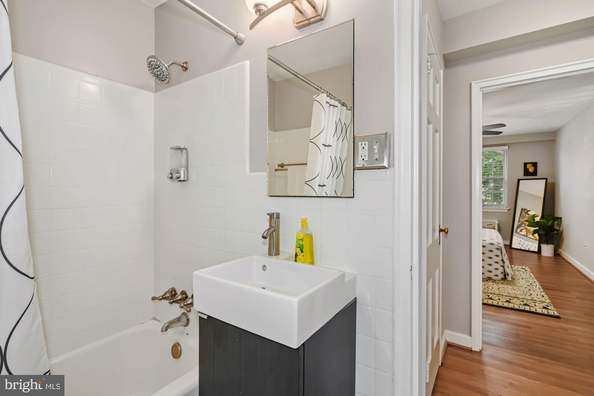 9 East Glebe Road, Unit D Alexandria, VA 22305 - Photo 14 of 22