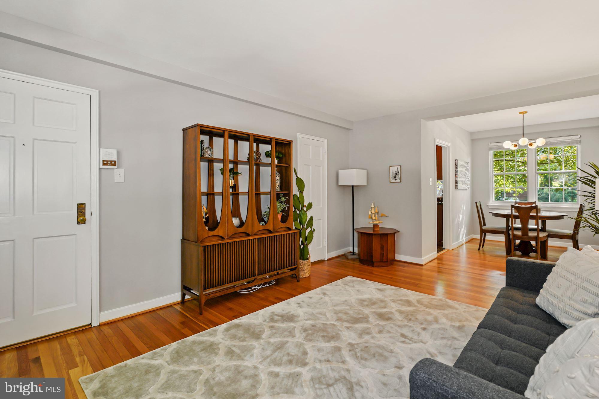 9 East Glebe Road, Unit D Alexandria, VA 22305 - Photo 4 of 22