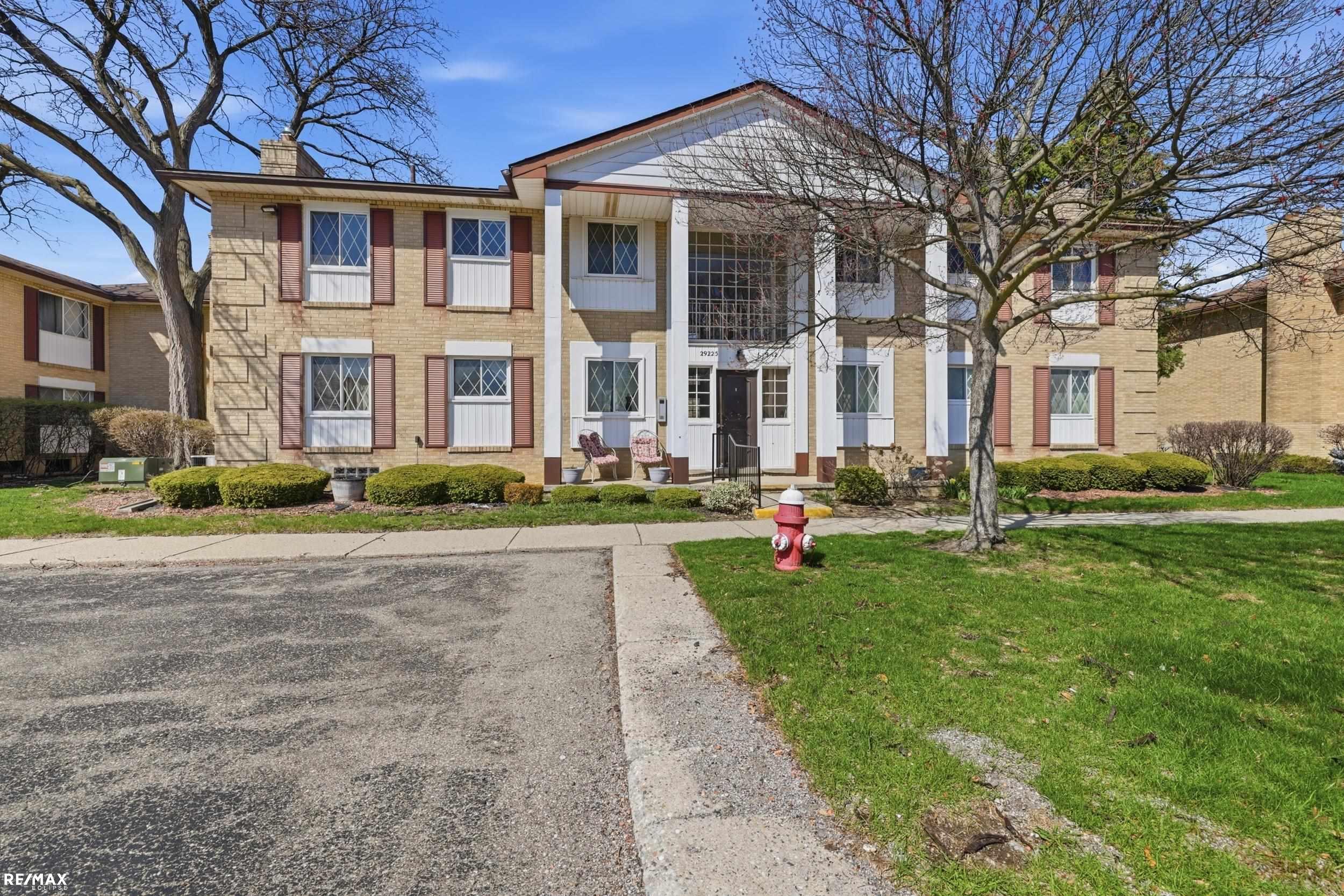 29225 Hayes Road, Unit 11 Warren, MI 48088 - Photo 1 of 16 Gallery Image 1