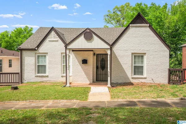 $1,800 | 528 10th Court West, Birmingham, AL 35204