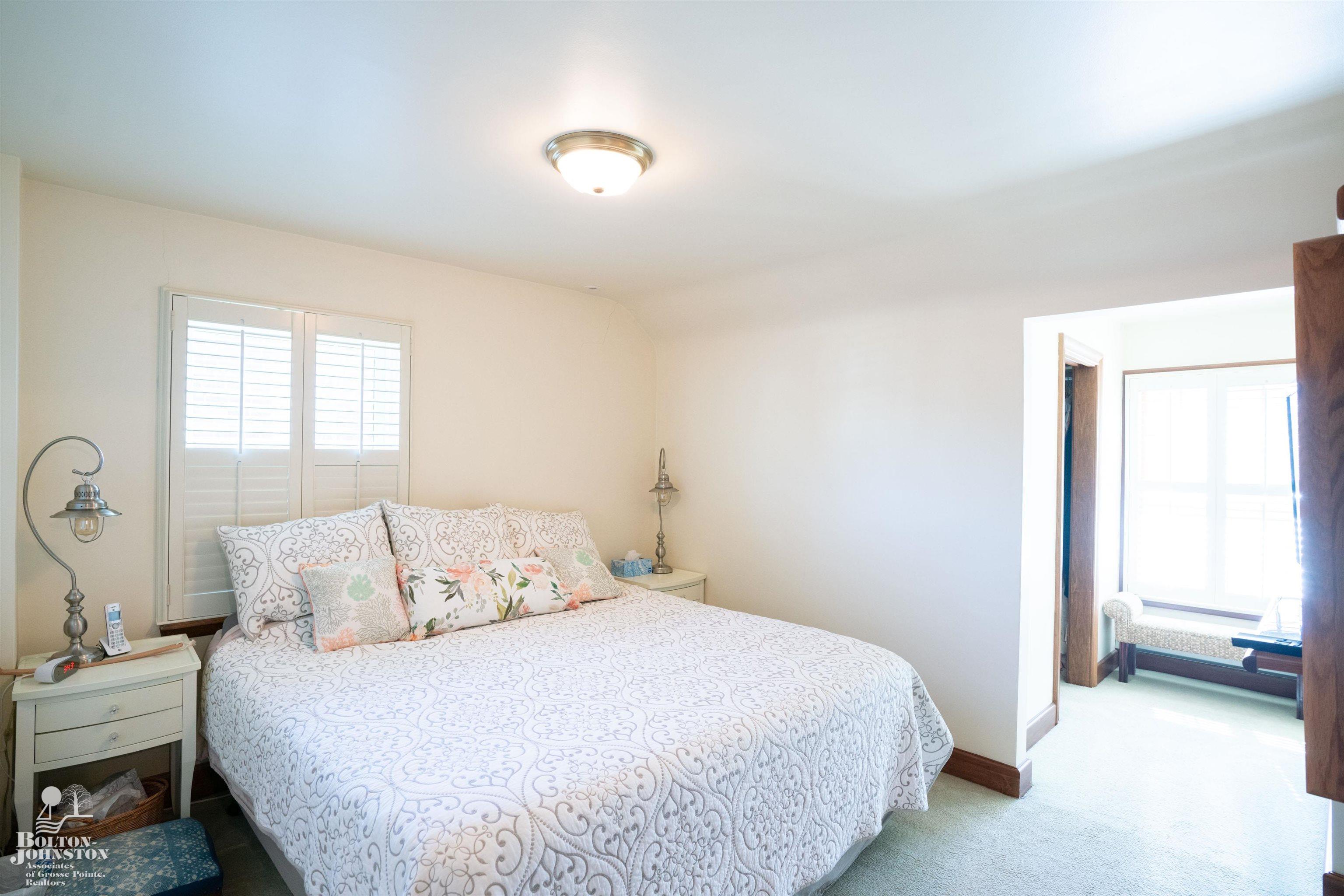 259 McMillan Road Grosse Pointe Farms, MI 48236 - Photo 18 of 39