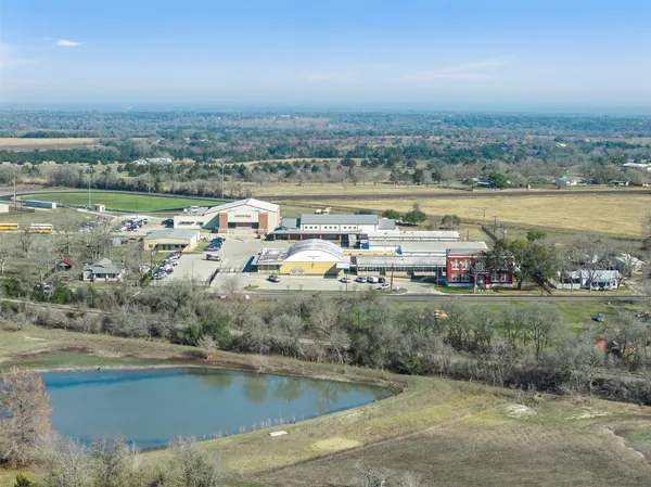 $595,000 | 407 Fm 955, Fayetteville, TX 78940