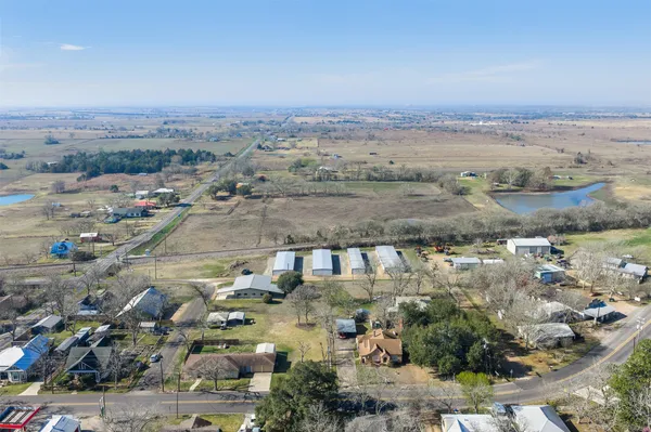 $595,000 | 407 Fm 955, Fayetteville, TX 78940