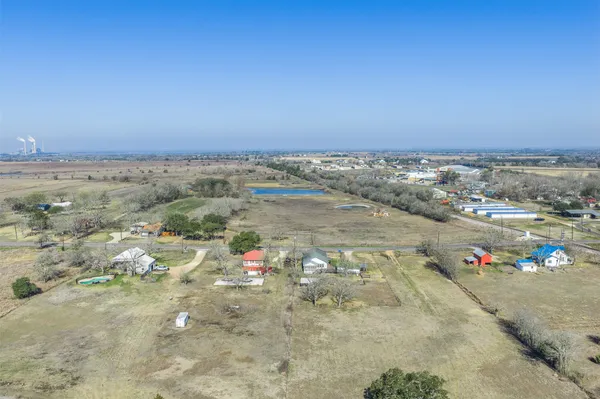 $595,000 | 407 Fm 955, Fayetteville, TX 78940