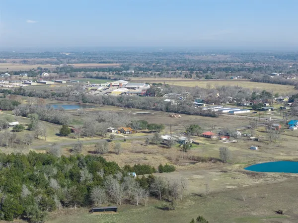 $595,000 | 407 Fm 955, Fayetteville, TX 78940