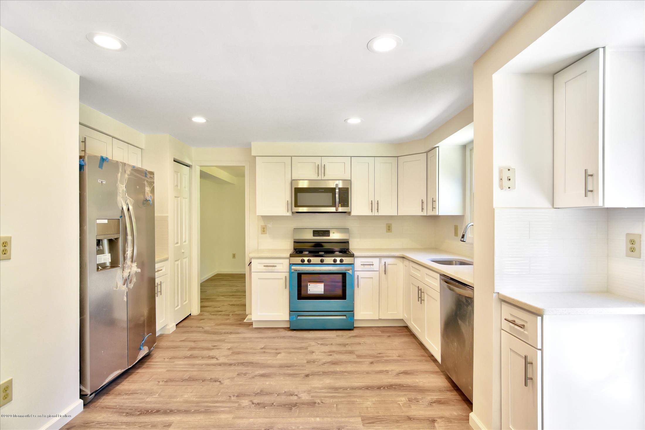 23 Willow Brook Road Freehold, NJ 07728 - Photo 3 of 18 Kitchen (2) (1)