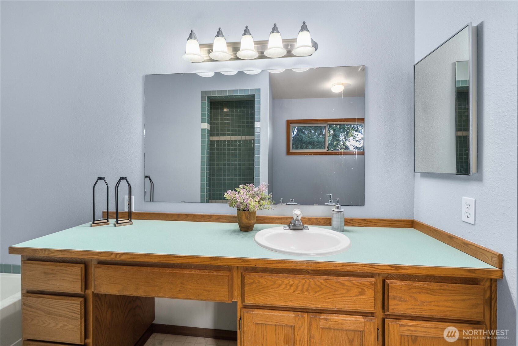 19213 136th Place Southeast Renton, WA 98058 - Photo 27 of 40