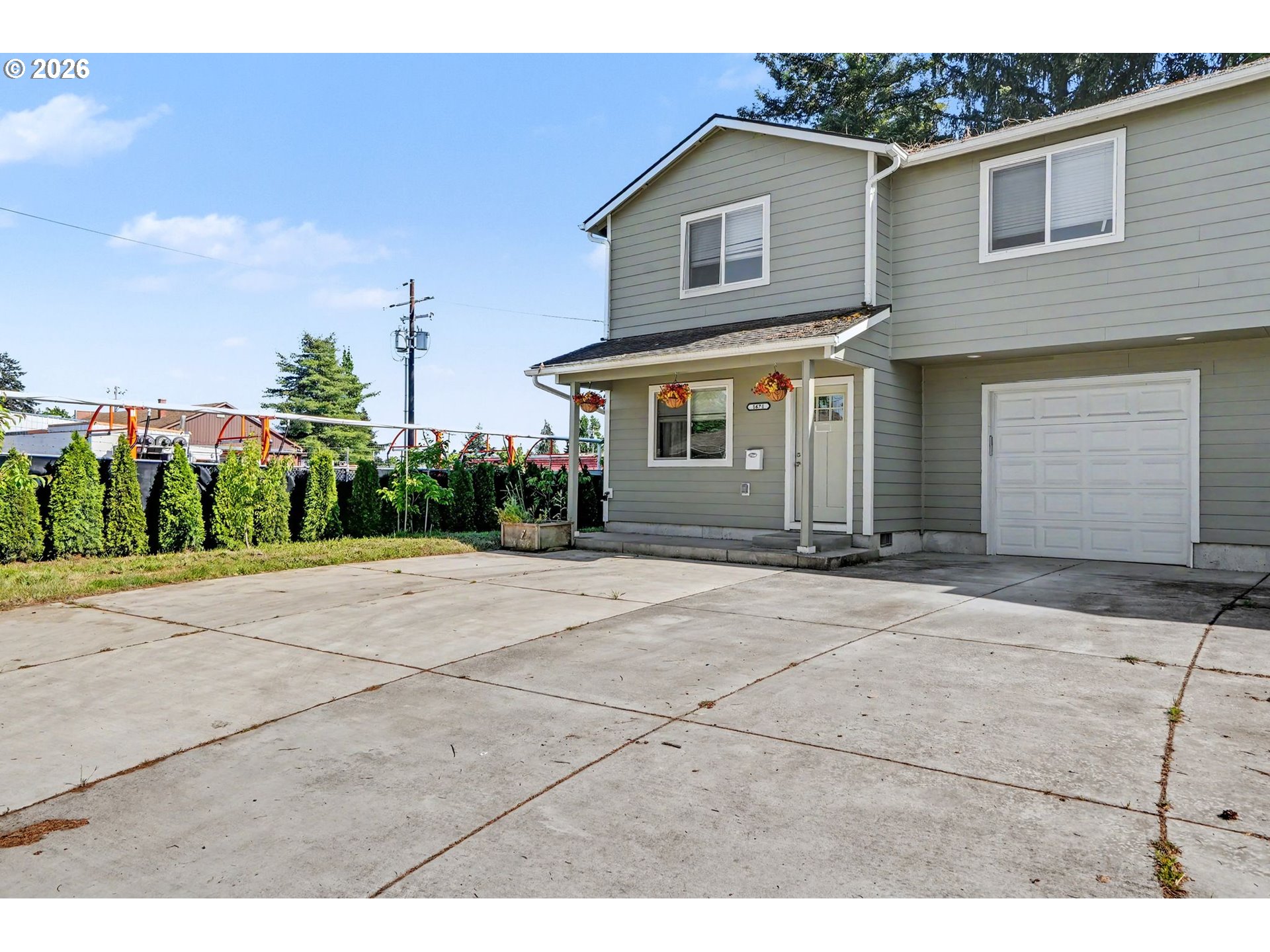 1671 Cooper Street Lebanon, OR 97355 - Photo 2 of 44