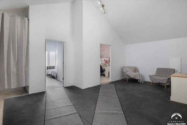 $1,840,000 | 4919 Ferguson Road, Perry, KS 66073