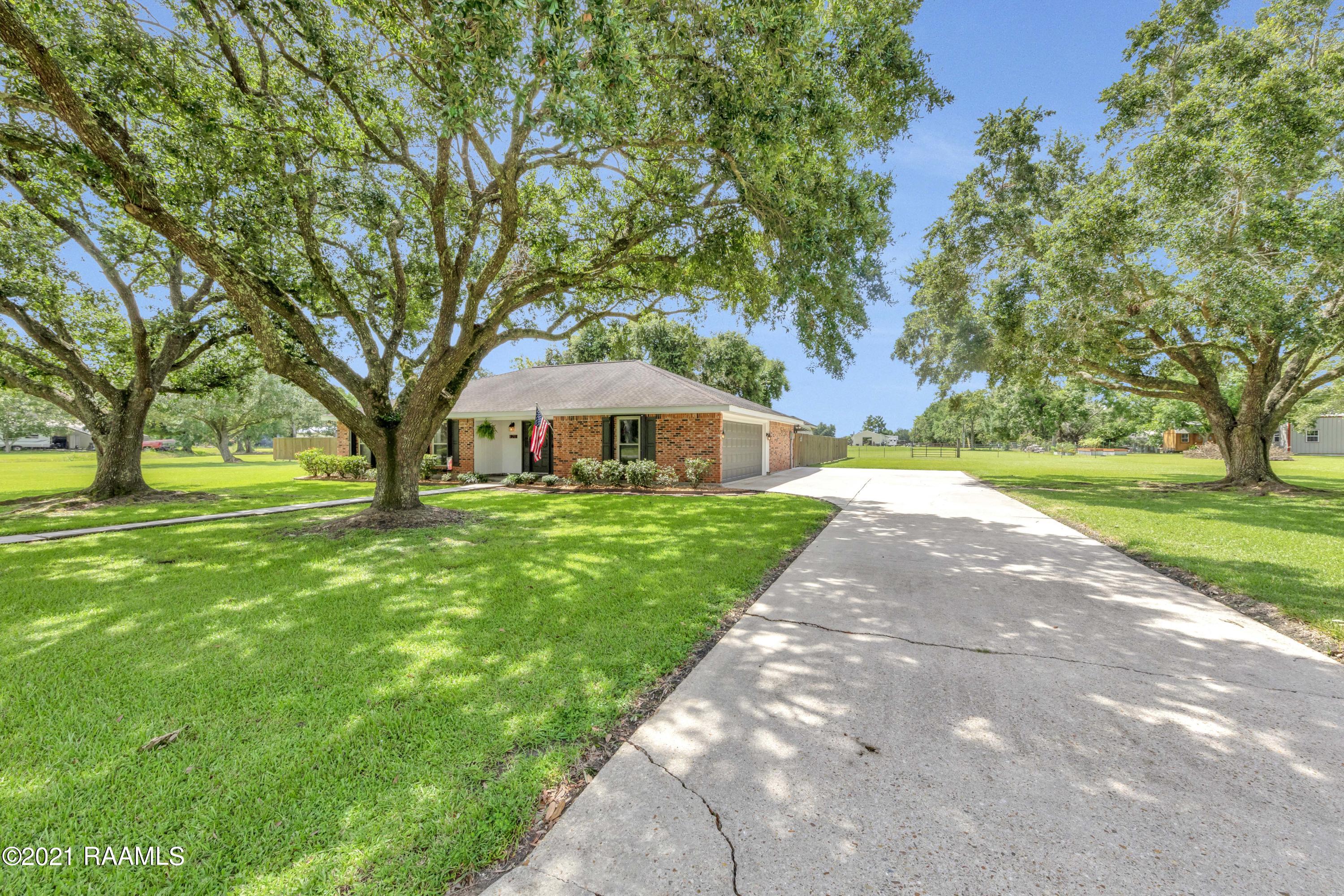 121 Little Farms Road Youngsville, LA 70592 - Photo 5 of 50 Gallery Image 5