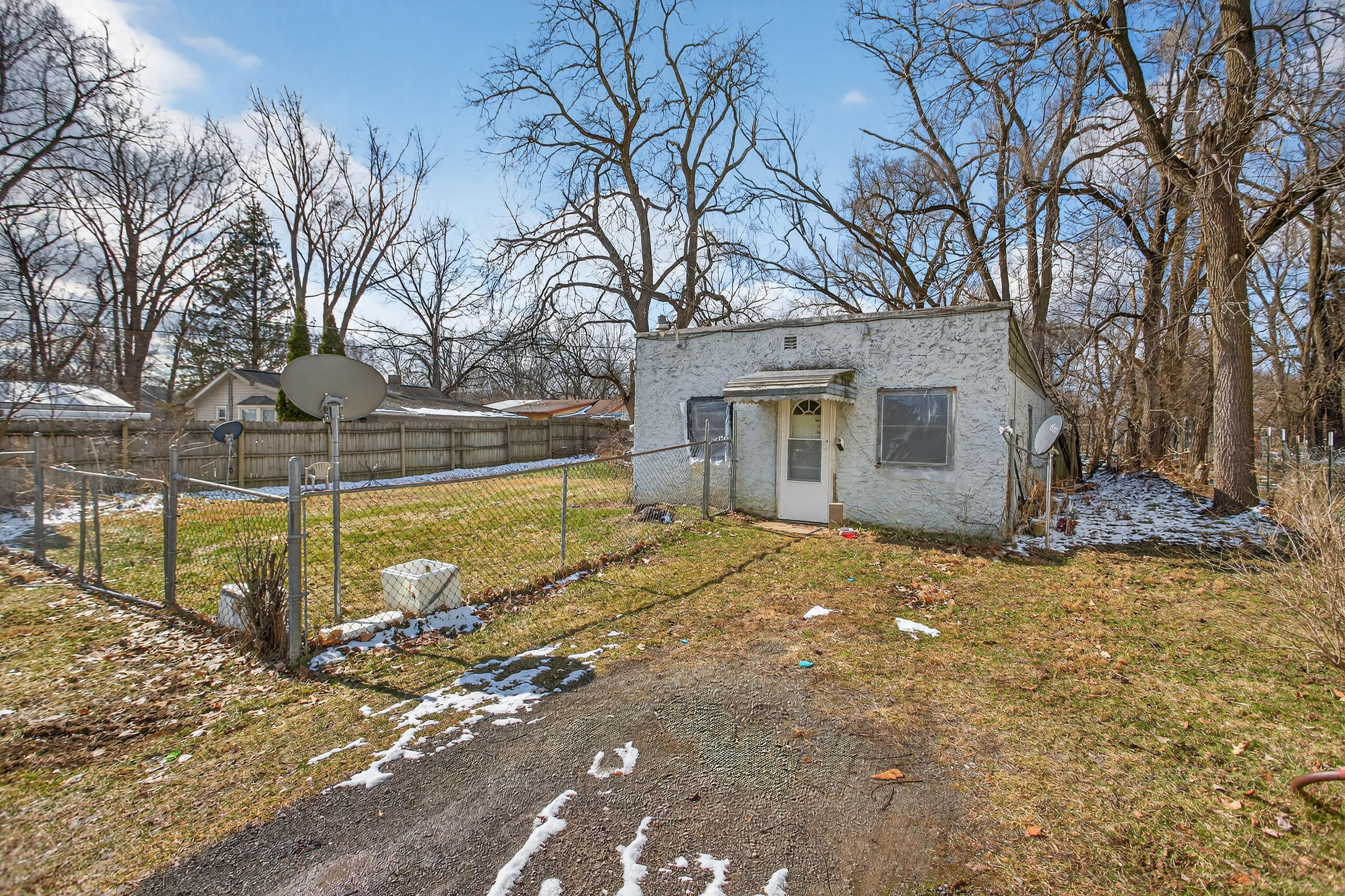 310 21st Street Jackson, MI 49203 - Photo 4 of 17 004_0N0A8303