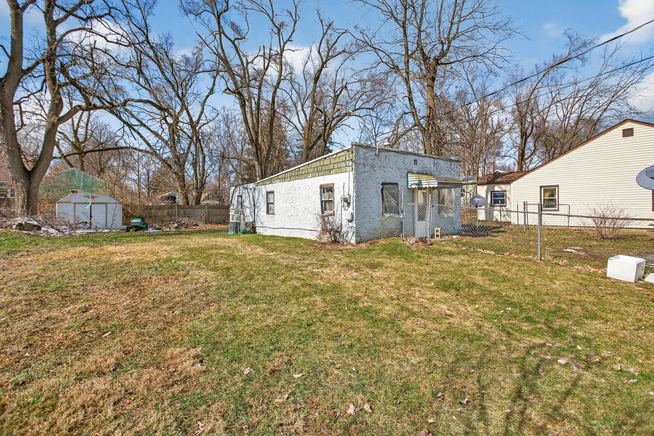 310 21st Street Jackson, MI 49203 - Photo 5 of 17 005_0N0A8304