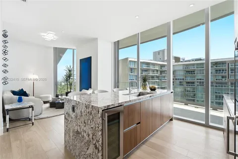$2,150,000 | 175 Southeast 25th Road, Unit 1604, Miami, FL 33129