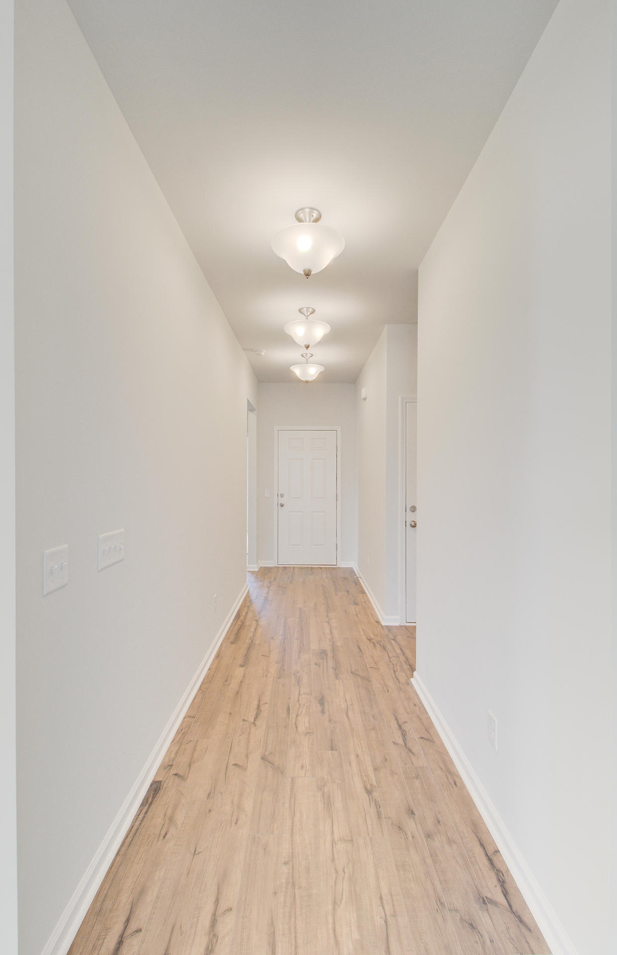 165 Hayworth Road Summerville, SC 29486 - Photo 5 of 33 Hallway