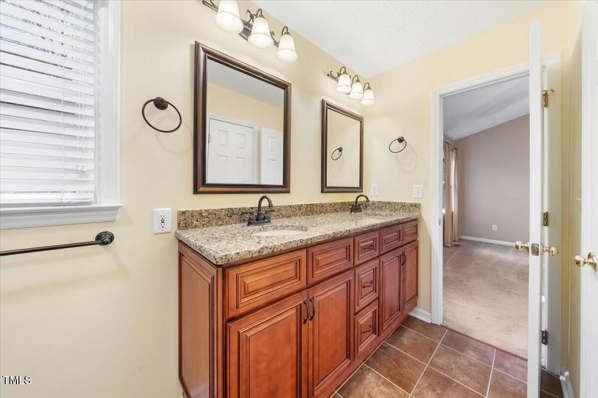 620 Trunecek Circle Raleigh, NC 27603 - Photo 17 of 53 19-aINT_016