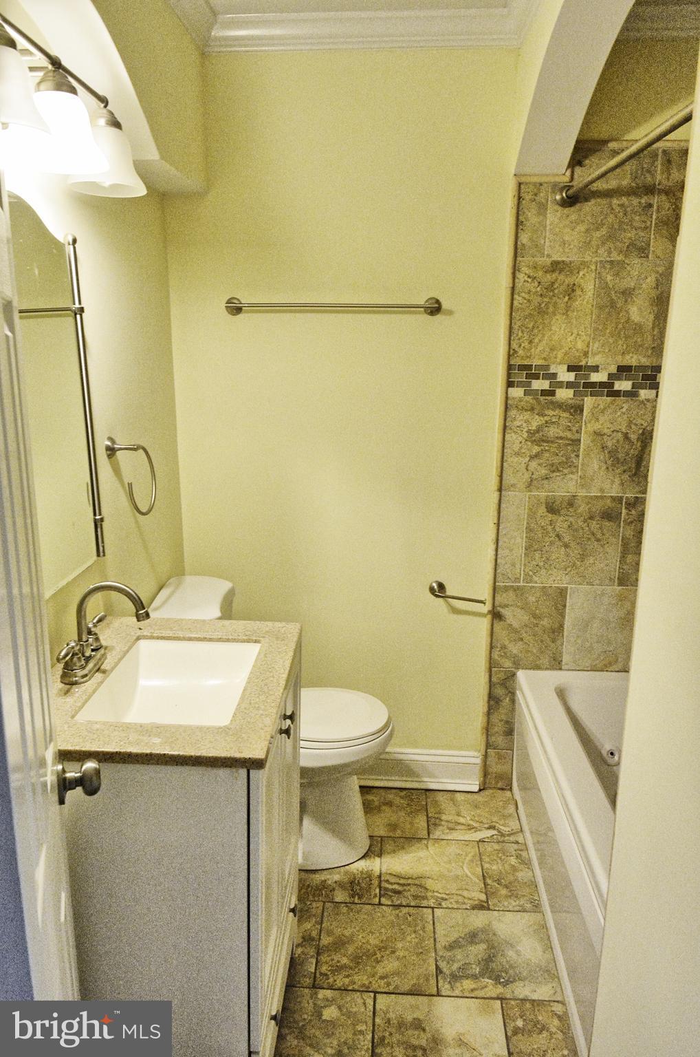 3727 Greenvale Road Baltimore, MD 21229 - Photo 8 of 14 Bedroom (Master)