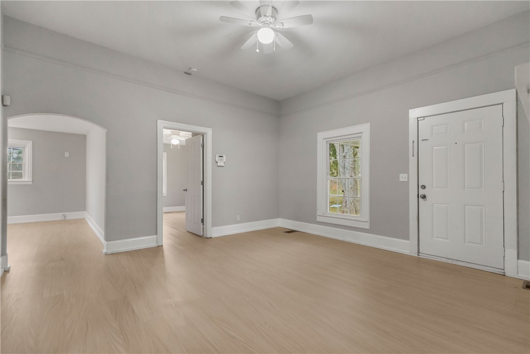 201 East Beattie Street Liberty, SC 29657 - Photo 11 of 30