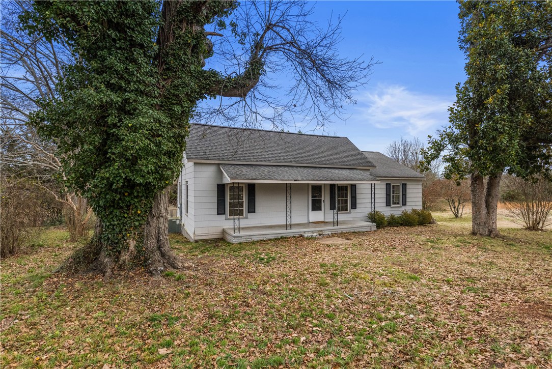 201 East Beattie Street Liberty, SC 29657 - Photo 2 of 30