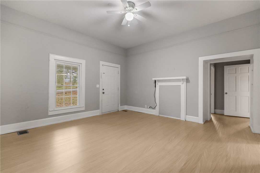 201 East Beattie Street Liberty, SC 29657 - Photo 10 of 30