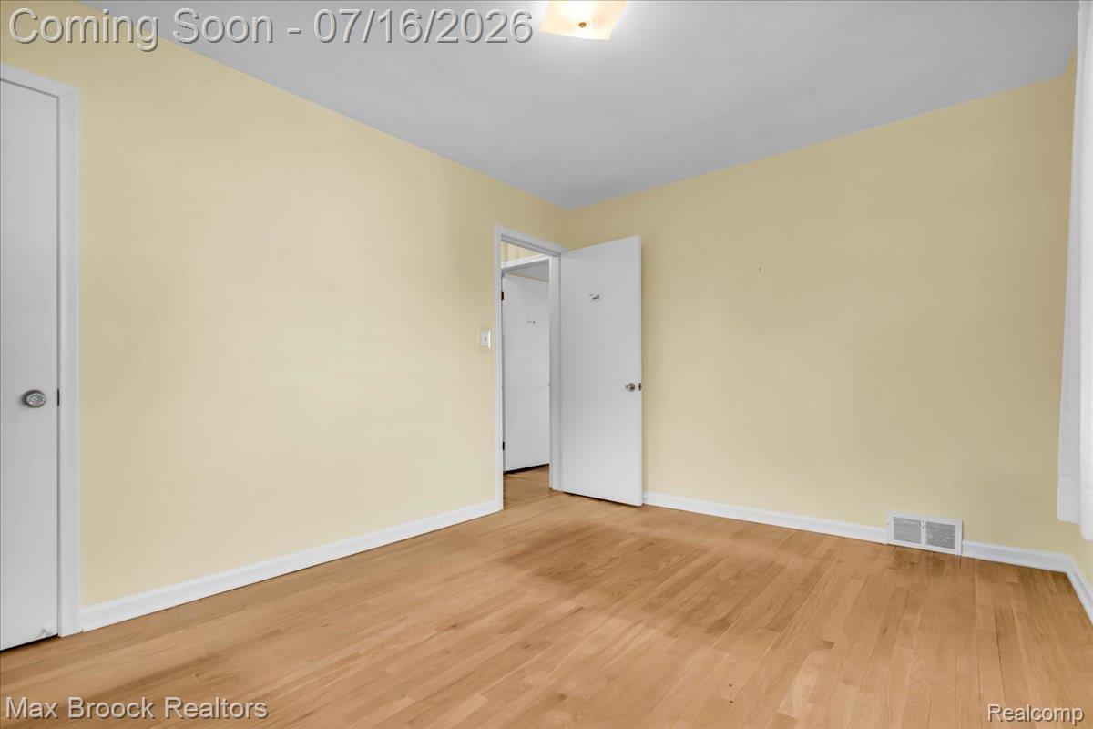 1292 Yorkshire Road Birmingham, MI 48009 - Photo 26 of 47 26-1292 Yorkshire Rd-26.jpg